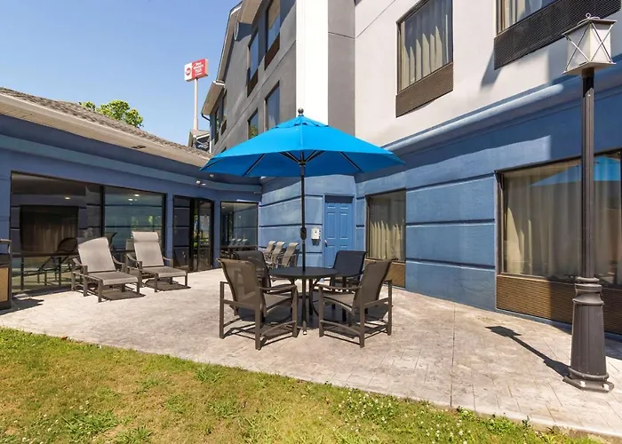 Best Western Plus Mcdonough Inn & Suites