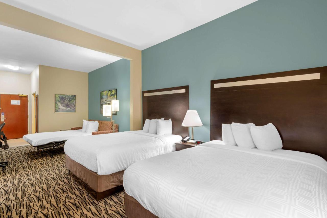 Western & Motel 3*