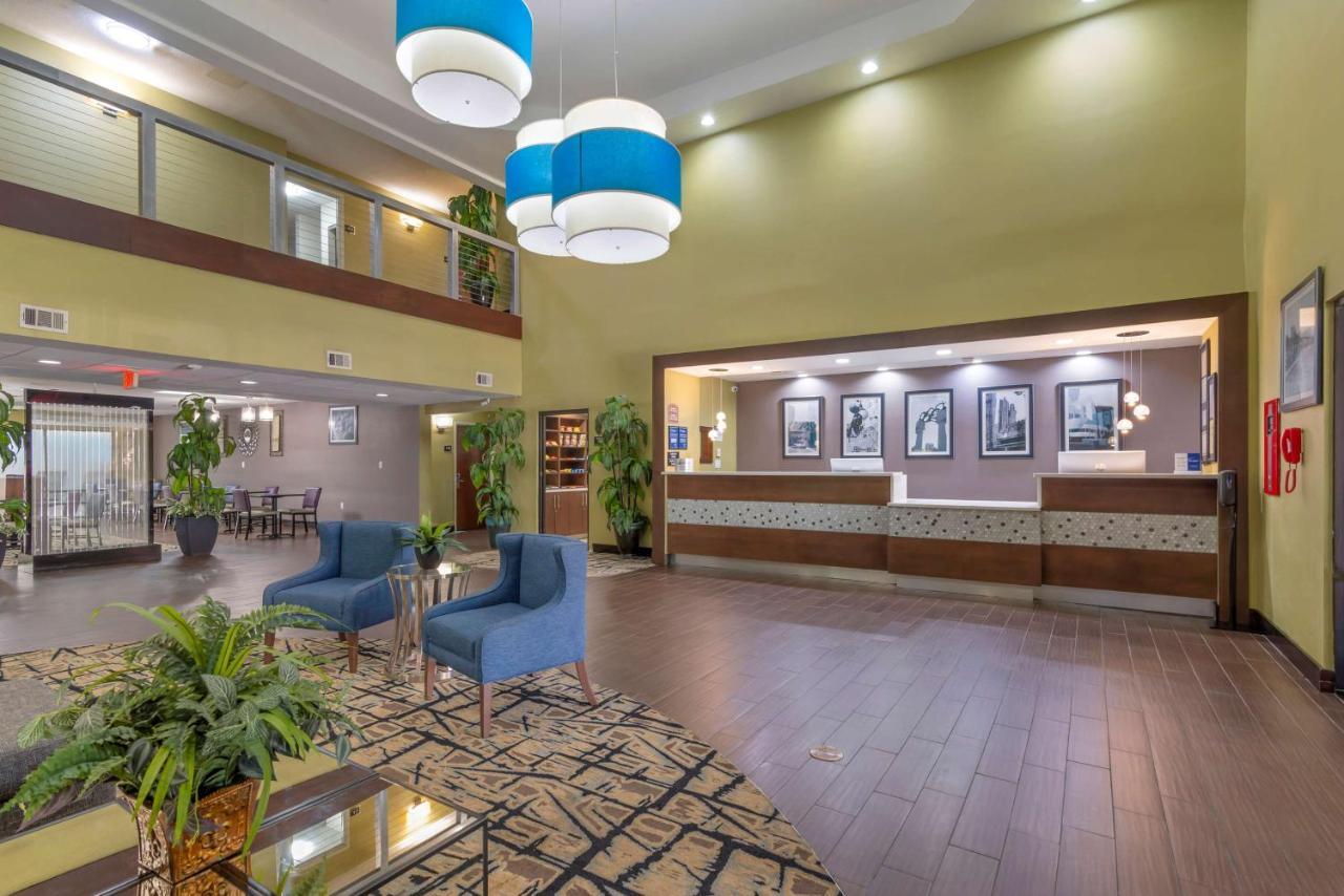 Best Western Plus & Motel 3*