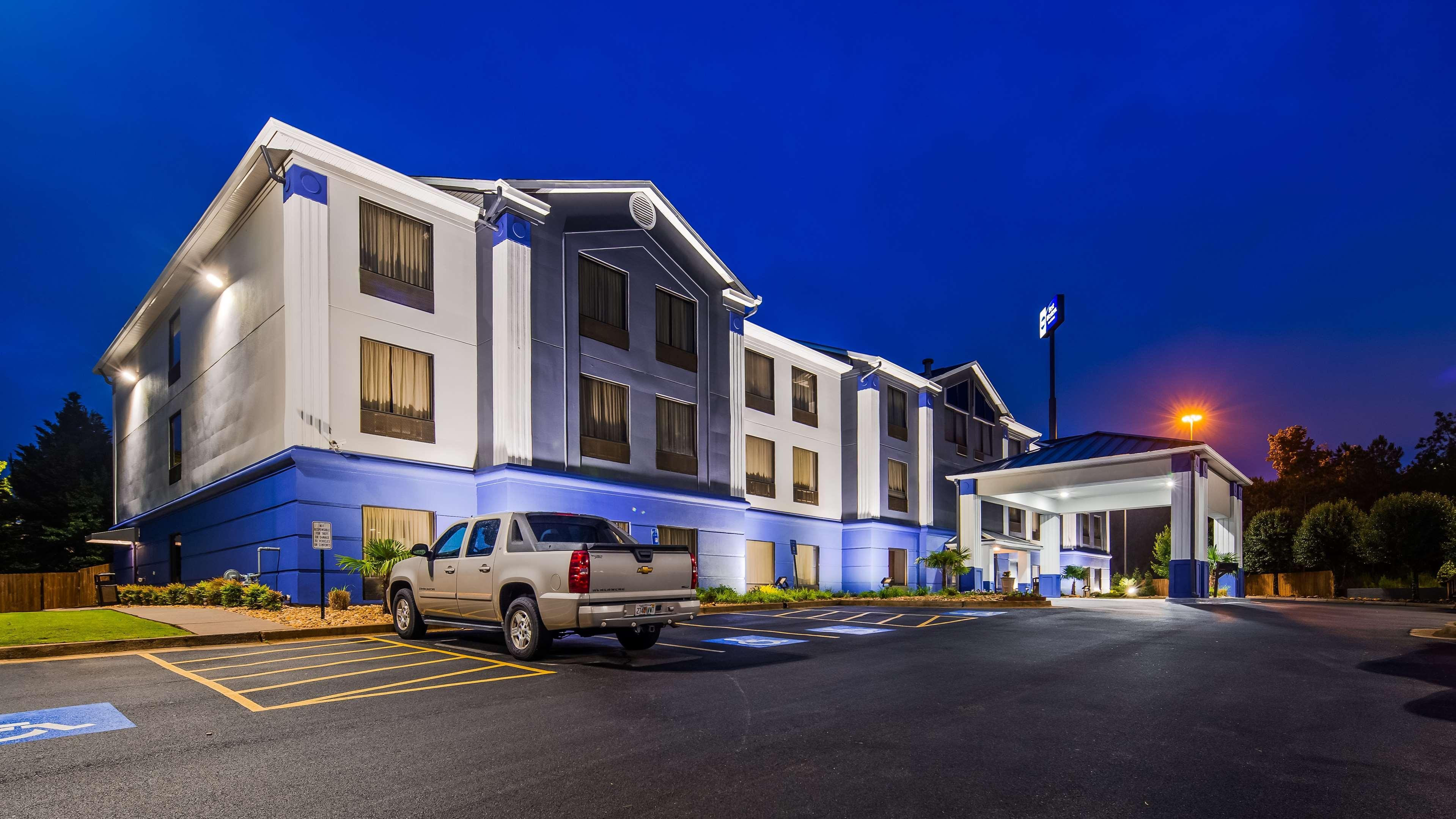 Best Western Plus & Motel McDonough
